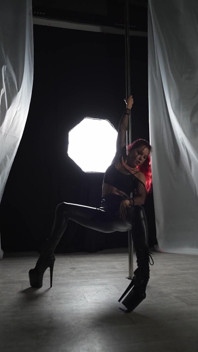 Goddess Renata Fox Dances Mesmerizingly on the Pylon