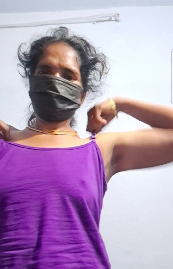 Jayaselvi: Tamil tante naakt videogesprek - deel -3 (met audio)