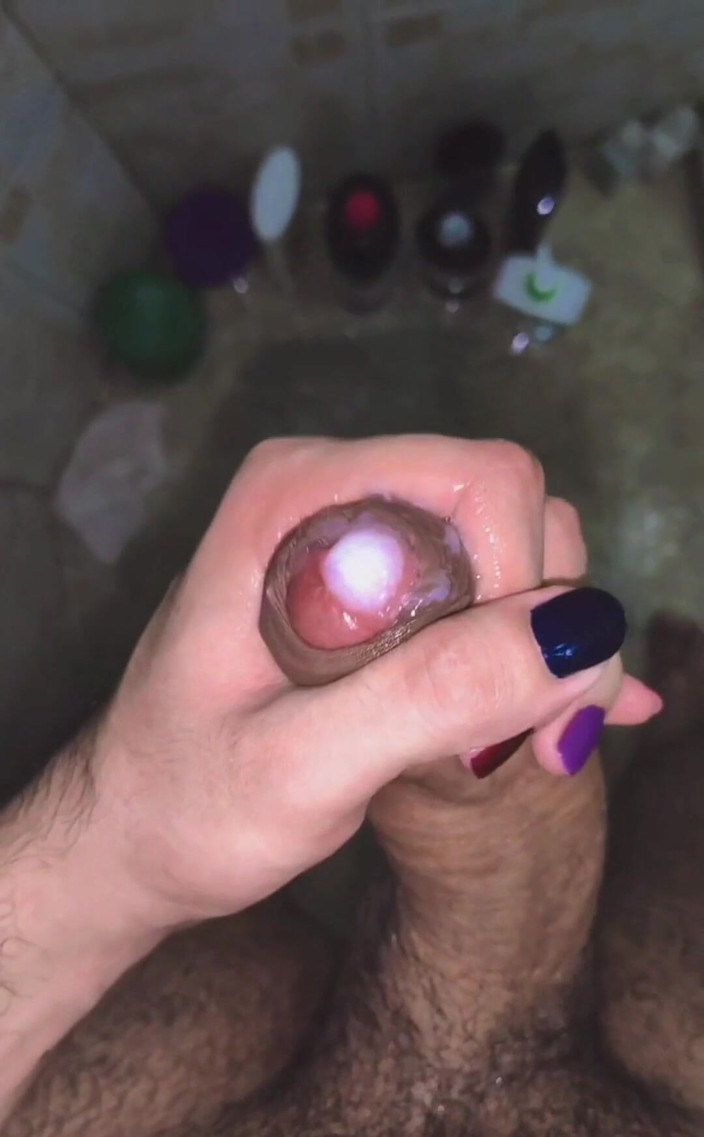 Camilo Brown: Дрочить в душі і стріляє моїм камшотом