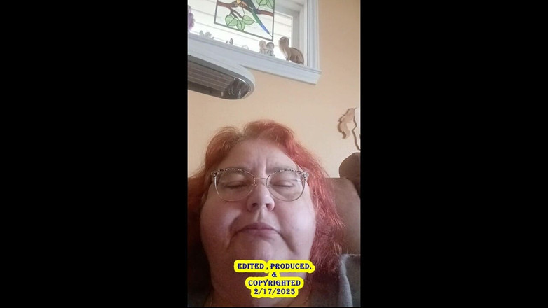 BBW nurse Vicki adventures with friends: Asistenta Vicki Mănâncă Aici Prânzul și apoi savurează niște înghețată delicioasă