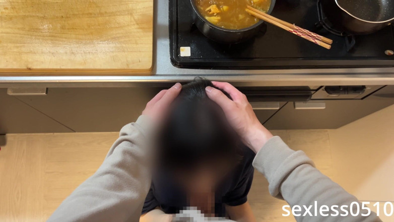 sexless0510: [durante la cottura] Interrompere con fellatio