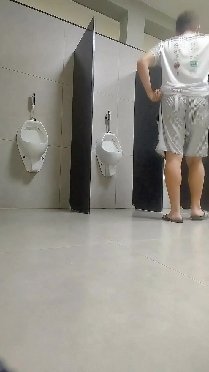 Marcosninfo: Předváděl jsem se na toaletě na tržnici a málem mě...