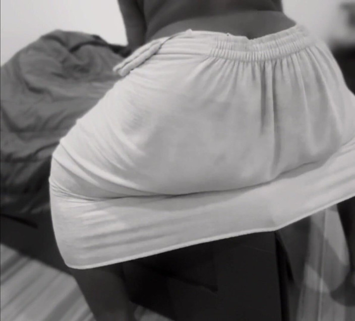 Anye Meshell: Showers Always Make Me Horny!