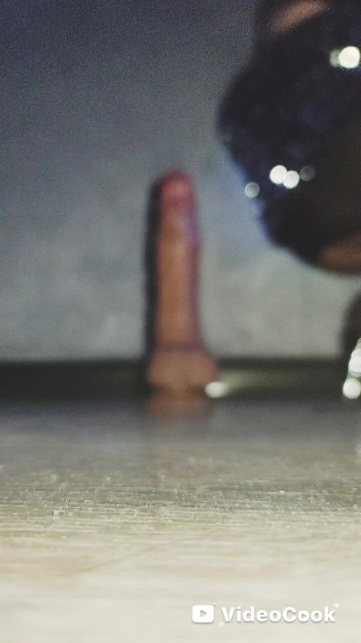 Lana Cross: Genial solo