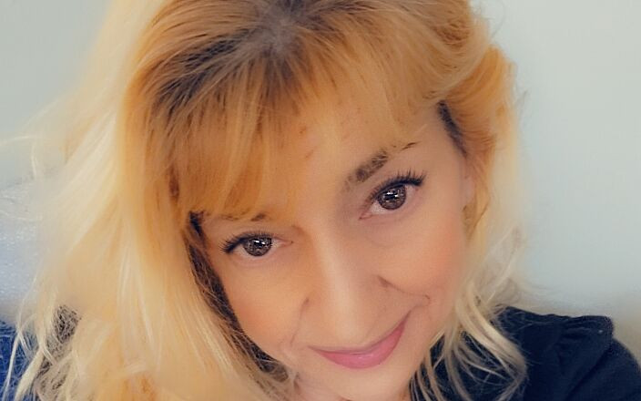 Cougarlishis: 배회하는 미시 밀프