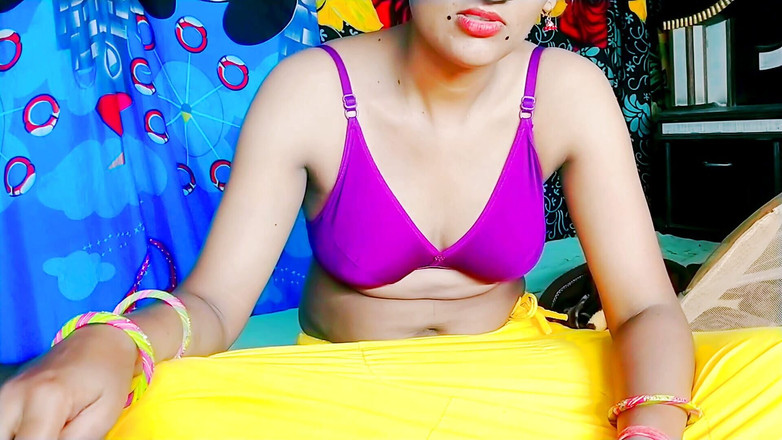 Rakul008: ハードコアな口のクソホットな若いセクシーな義理の妹は非常にムラムラしていて、私に彼女の大学生の女の子の口が彼女の義理の兄弟をファックするミルクを求めています