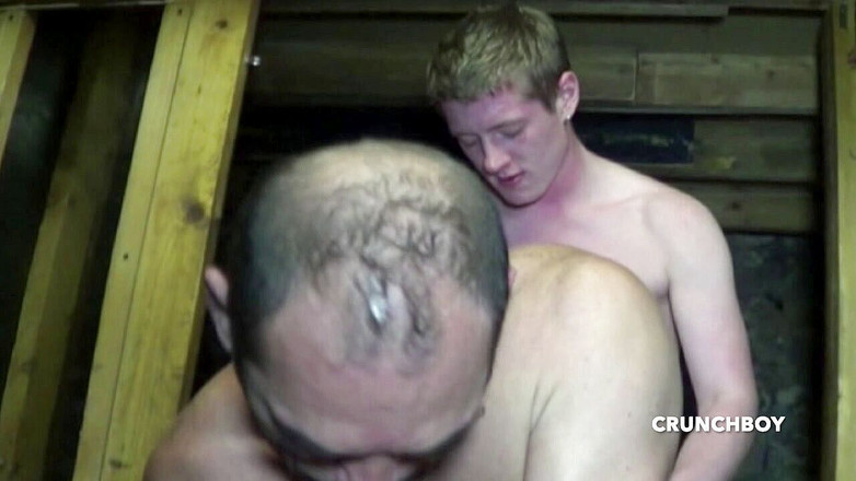 STRAIGHTS BOYS COERCED TO FUCK GAY: Jovem loira em linha reta fodendo papai