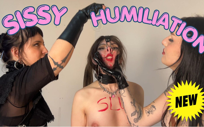 Sissy Joyce: 여주인 2에게 굴욕을 당하는 Sissy Joyce