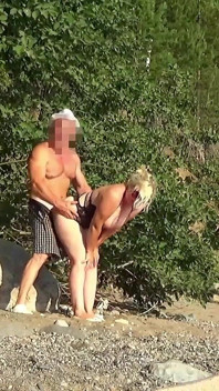 Pickup Sexy MILF on Coast