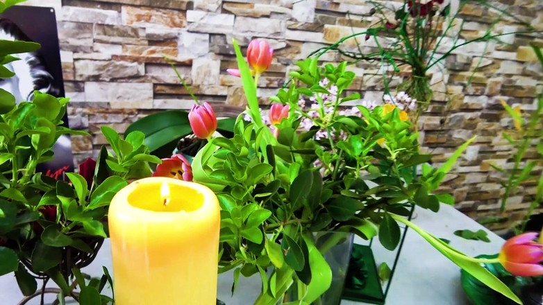 Goddess Celine: Kiss Poison Ivy 's Green Lips