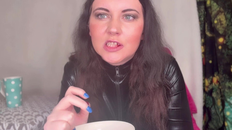 MissFFW: Міс ffw asmr їсть малину