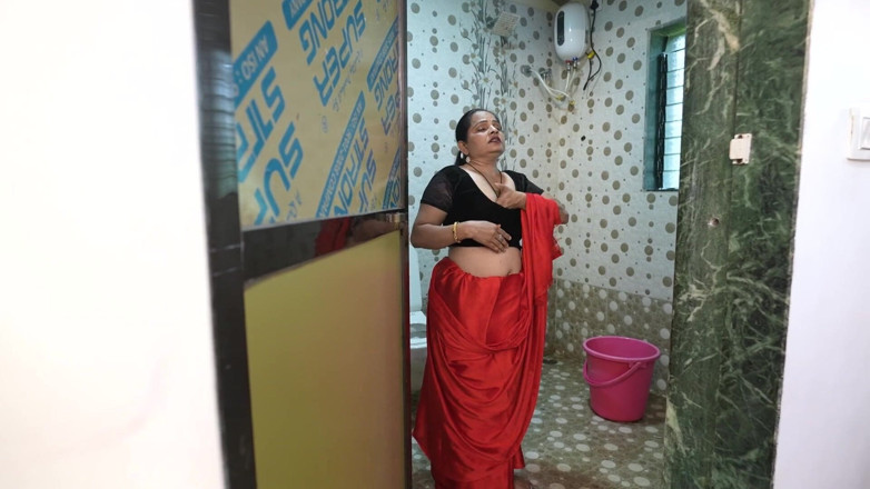 SEXYBHABHIX: Desi Indian Couple Break Their Virginity with Chocolate Sauce on...