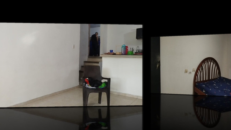 Adribella69: 夫が仕事に行っている間に義理の兄が牛乳を飲みに来ます。