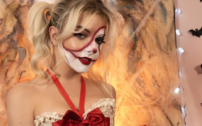 Blonde Gabie: Halloweenowa uczta Gabie