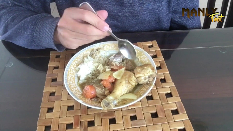 Manlyfoot: Tidak di Meja Makan! - Maaf tidak bisa menahannya - seri kaus...