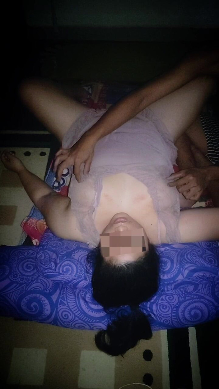 my_wife_chubby: Moje ciało nie zostało dotknięte od dawna. To sprawia, że moje...