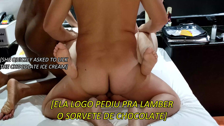 Minhaesposaparaoutro: [mit Untertiteln]hotwife Motel Dreier Com 18 Jahre BBC Stier, Rosa Nachthemd,...