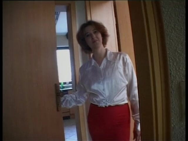 Horny Two really wet MILFs: Madura com bunda grande gosta de brincar com sua boceta