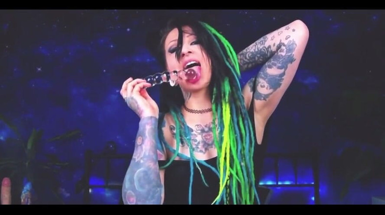 Marta Katze: Benvenuto! Bacia tutti