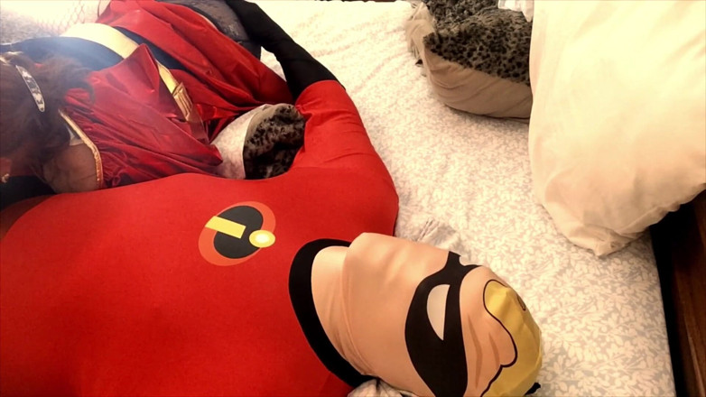 Carmen Angel: Supergirl vs. Mr Incredible: 'Don't tell Mrs Incredible!'
