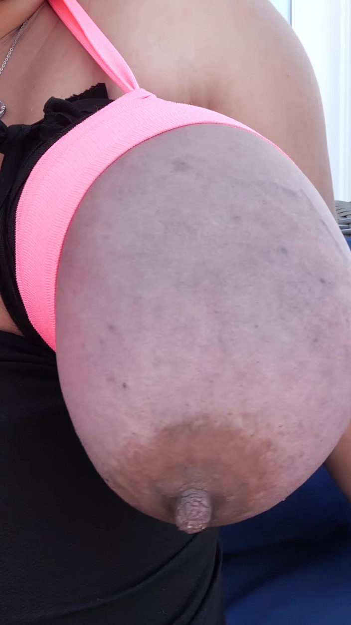 Stephanie Roberts: Danni Rubber Banded