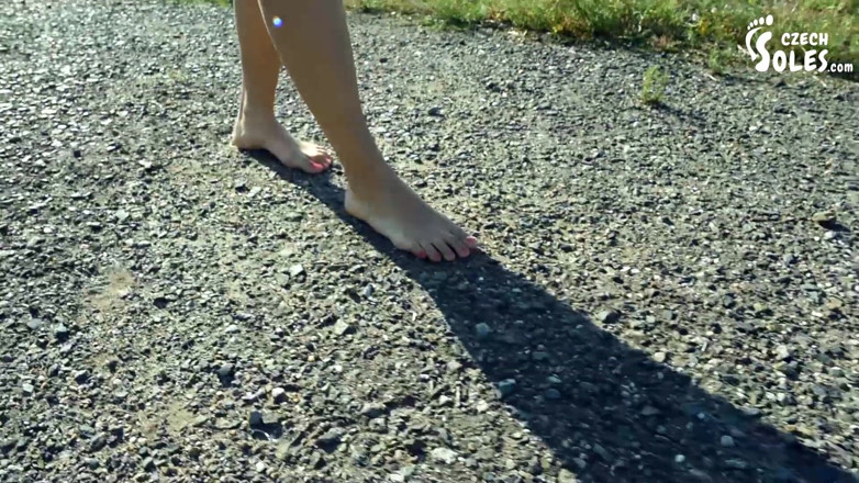 Czech Soles - foot fetish content: 自然の中で汚い裸足、ハメ撮り