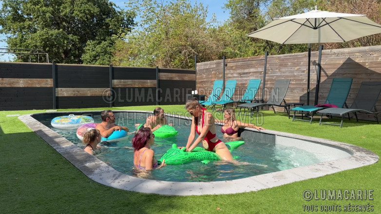 Lumacarie: Orgy at the Pool