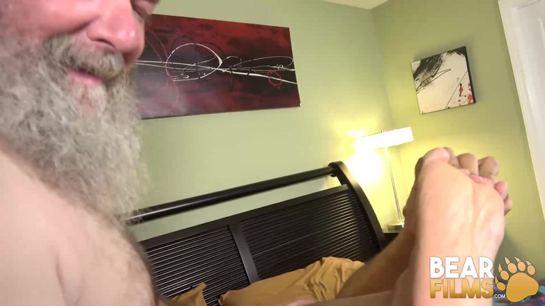 Bear Films: Bearfilms fettleibiger bär tony markiert Raw, besamt molligen schwarzen typen,...