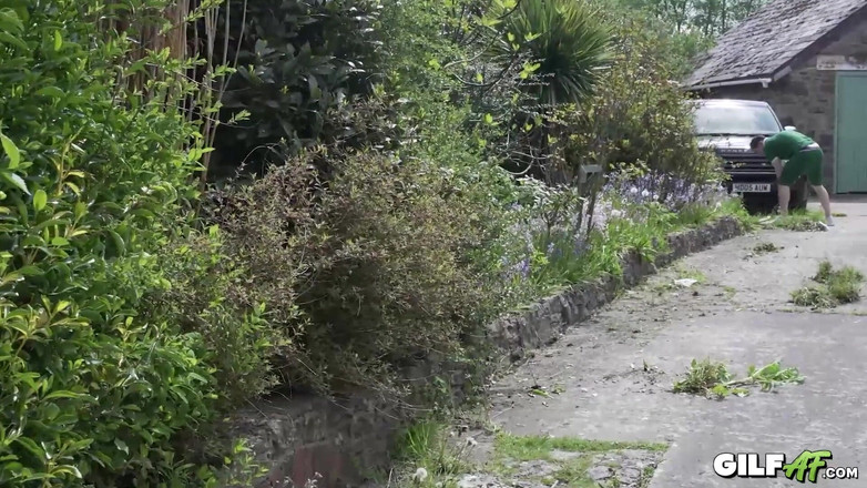 Gilf AF: Undersexed Socialite - GILF Francesca Kitten