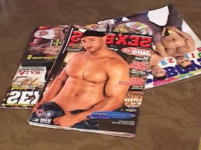 SEXUAL SIN GAY: Erkekler sahne 4_muscular latinler yüze boşalma olana kadar birbirlerinin götlerini sert...