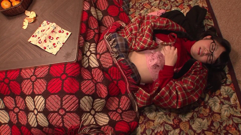 Solo Japanese: Hot solo scene with a teen Asian gal