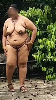 Chubby Girl in White Skirts and Pink to Getting Completely Naked and Walking Nude Outdoor