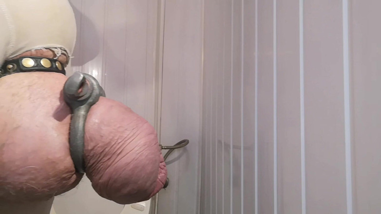 Monster_Meat_: 为粉丝收集小便