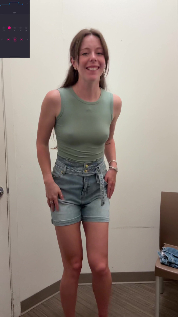 Nadia Foxx: Getting off I Hope No One Hears Me!