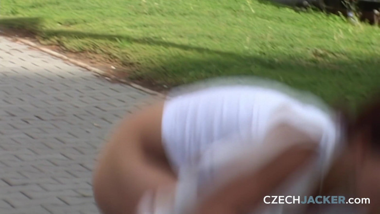 Czech Jacker: Czech Jacker 6: Spójrz, to cipka! - Bez majtek, wszystko celowo