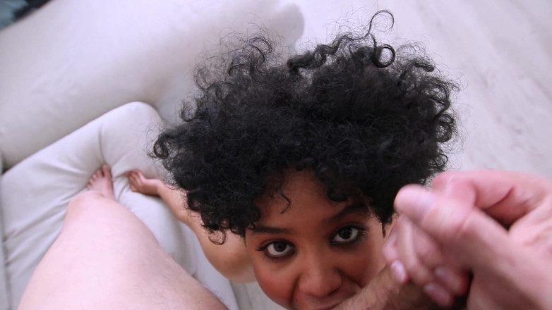 BB blowjobs and fucking: Brazylijska nastolatka Sex oralny na wielki kutas