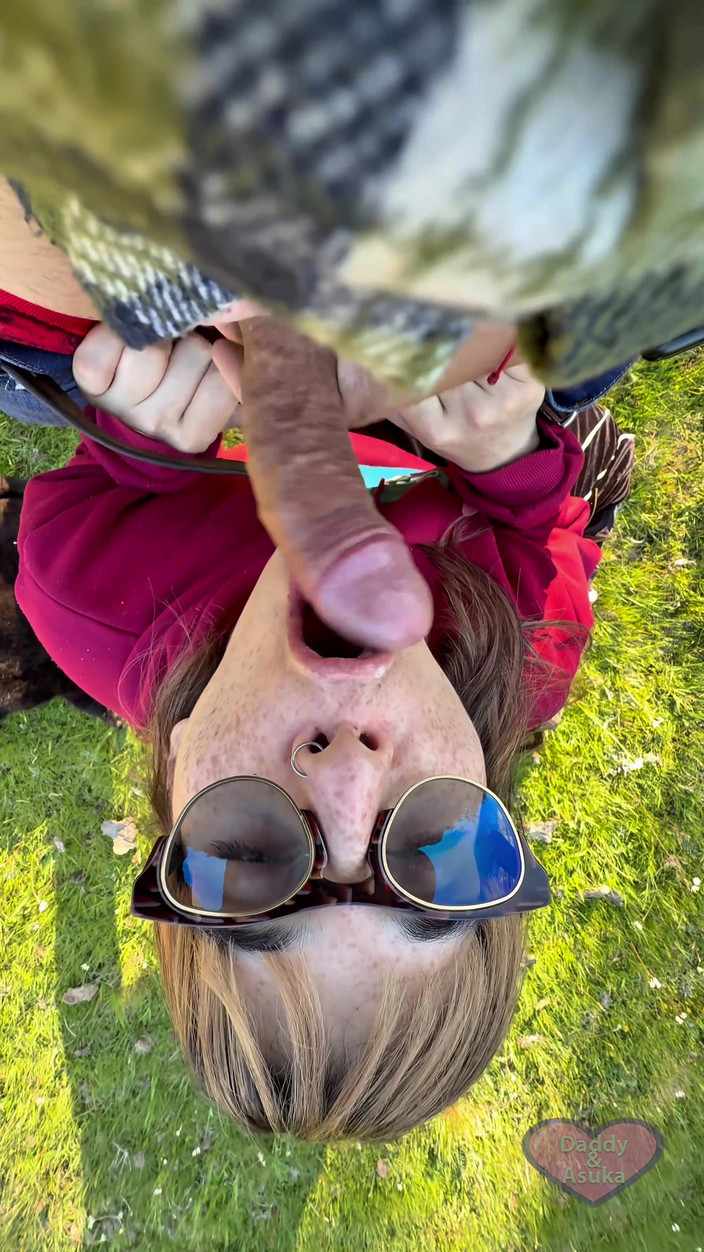 Daddy and Asuka: एपिक आउटडोर ब्लो जॉब