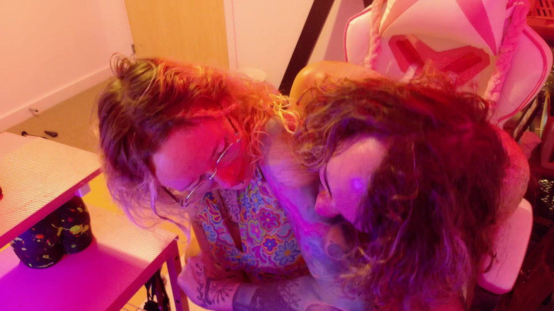 Goddess Transcendence: Prstění fetiš bolesti, ústa a zuby