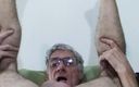 Big uncut hard cock: Um homem muito bonito fode buraco profundo você mesmo