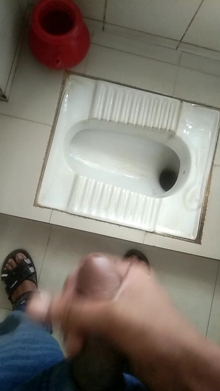 Viral_tiktokar: I Put Soap on My Hands and Went to the...