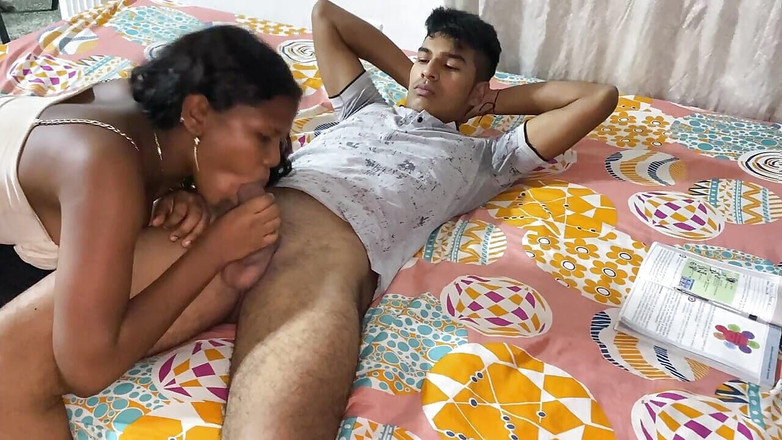 Mariaa: Můj nevlastní bratr mi pomáhá s domácími úkoly a já mu...