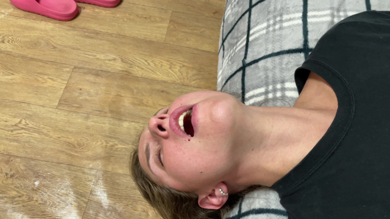 Hottie goddess: Нав'язливий фетиш від кашлю, відео від першої особи