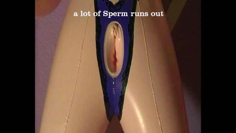 Mark Hannes: Sexdoll - masturbação com uma grande carga de esperma