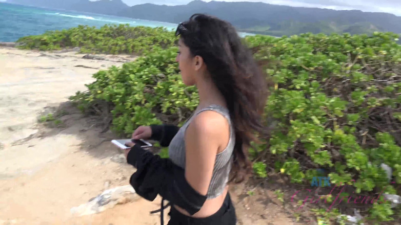 ATK Fans (Girlfriends): Virtual Vacation Oahu with Sophia Leone 1/2
