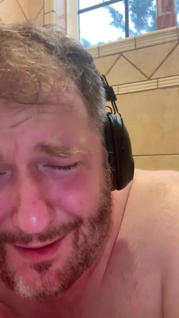 ThePigMaster: Sledujte Kinkkires na obličej, jak bere své nejsilnější dildo!