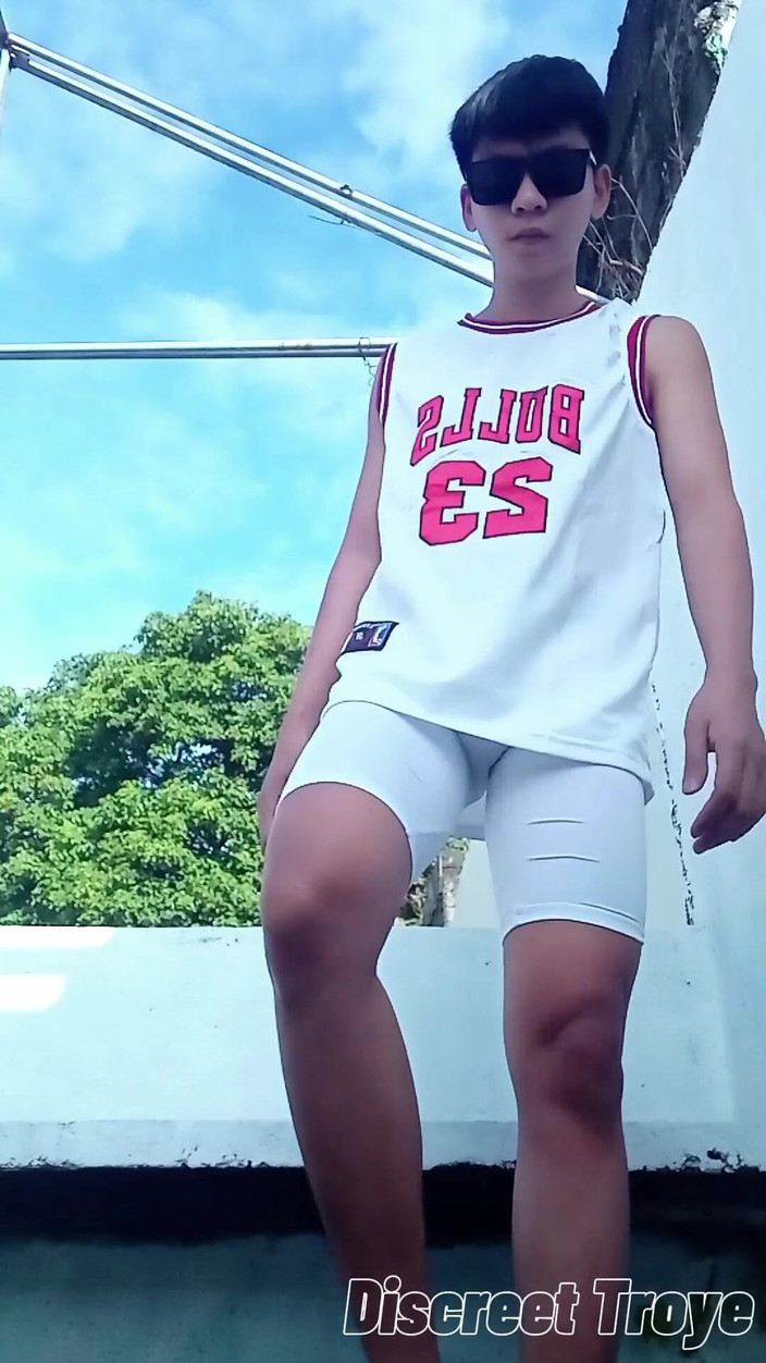 Troye_AsianPinoy: Asian Boy Outdoor Masturbation