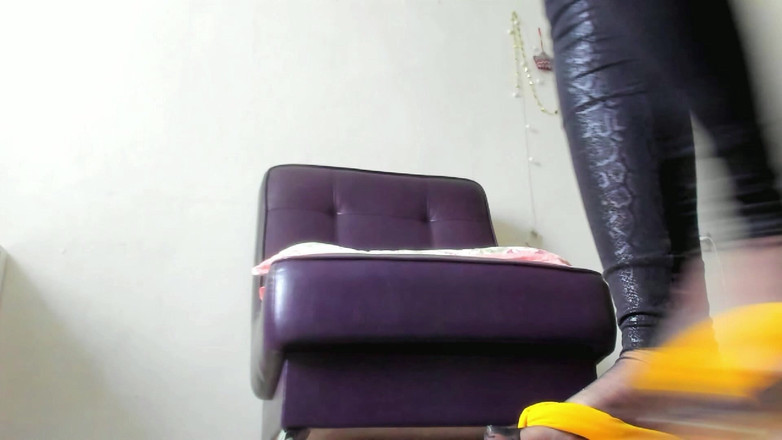 Rarible Diamond: Passeggiando nelle infradito di legno