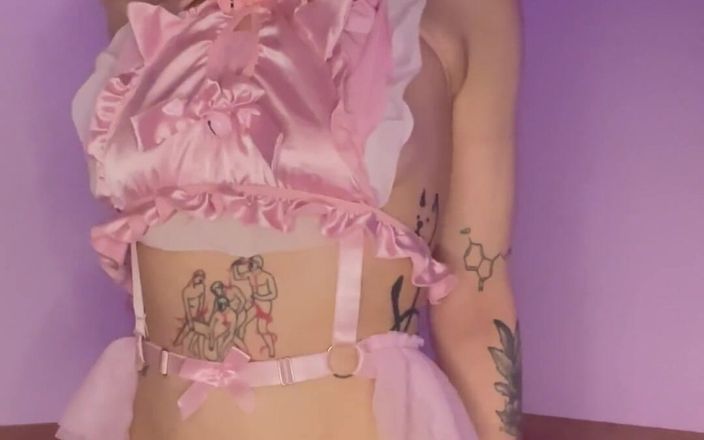 Soft Vulgar: Симпатичная миниатюрная тинка в розовом нижнем белье 5