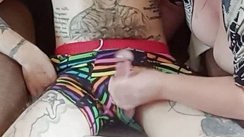 Zona901: Macecha mi kouří a honí mi péro 4