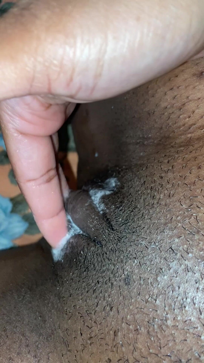 Pretinhagrelhuda: Мастурбувати, поки не досягну оргазму, дивлячись улюблений фільм